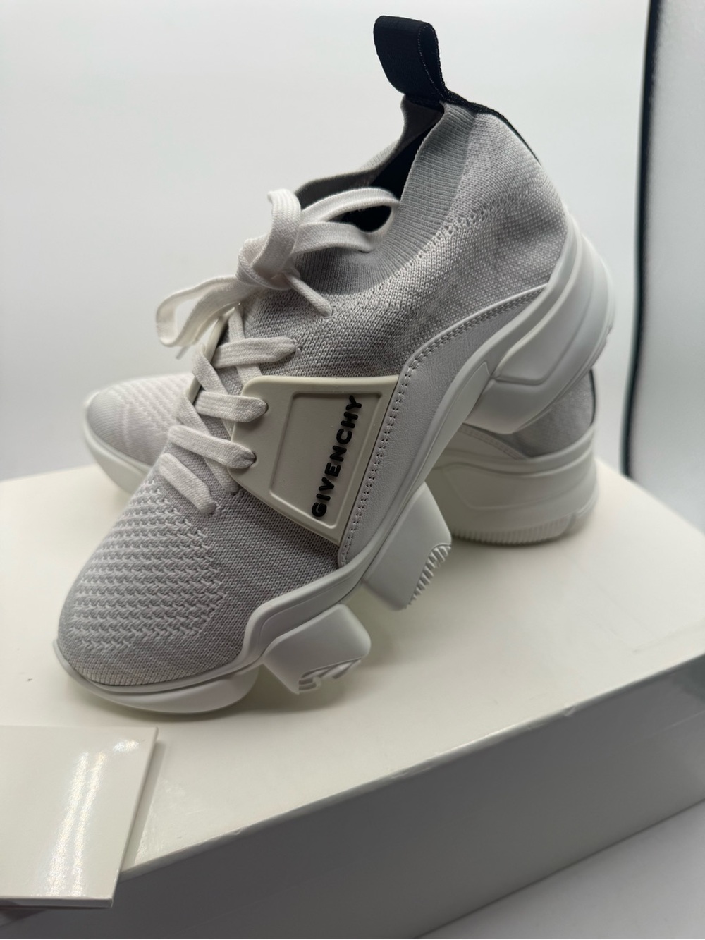NIB Givenchy jaw low top sock sneakers